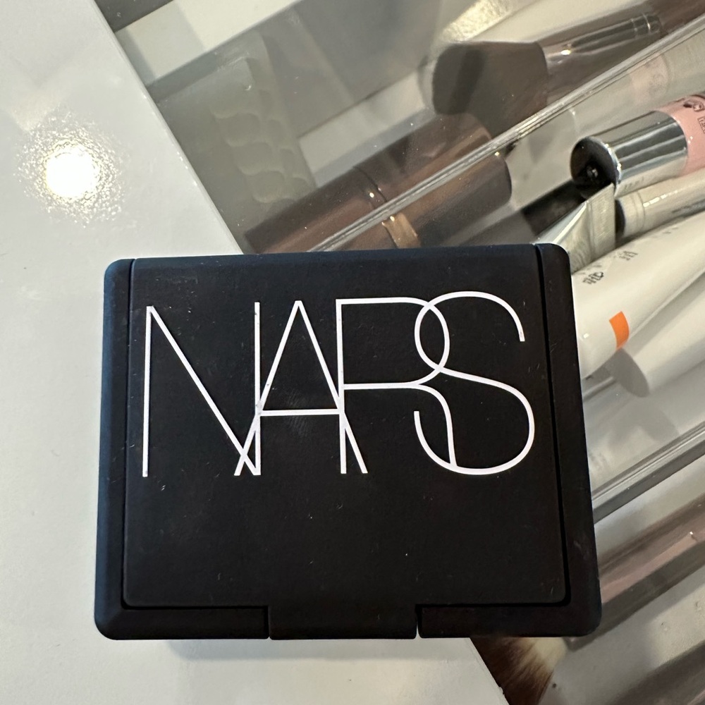 NARS Cosmetics Blush - Luster (peach)